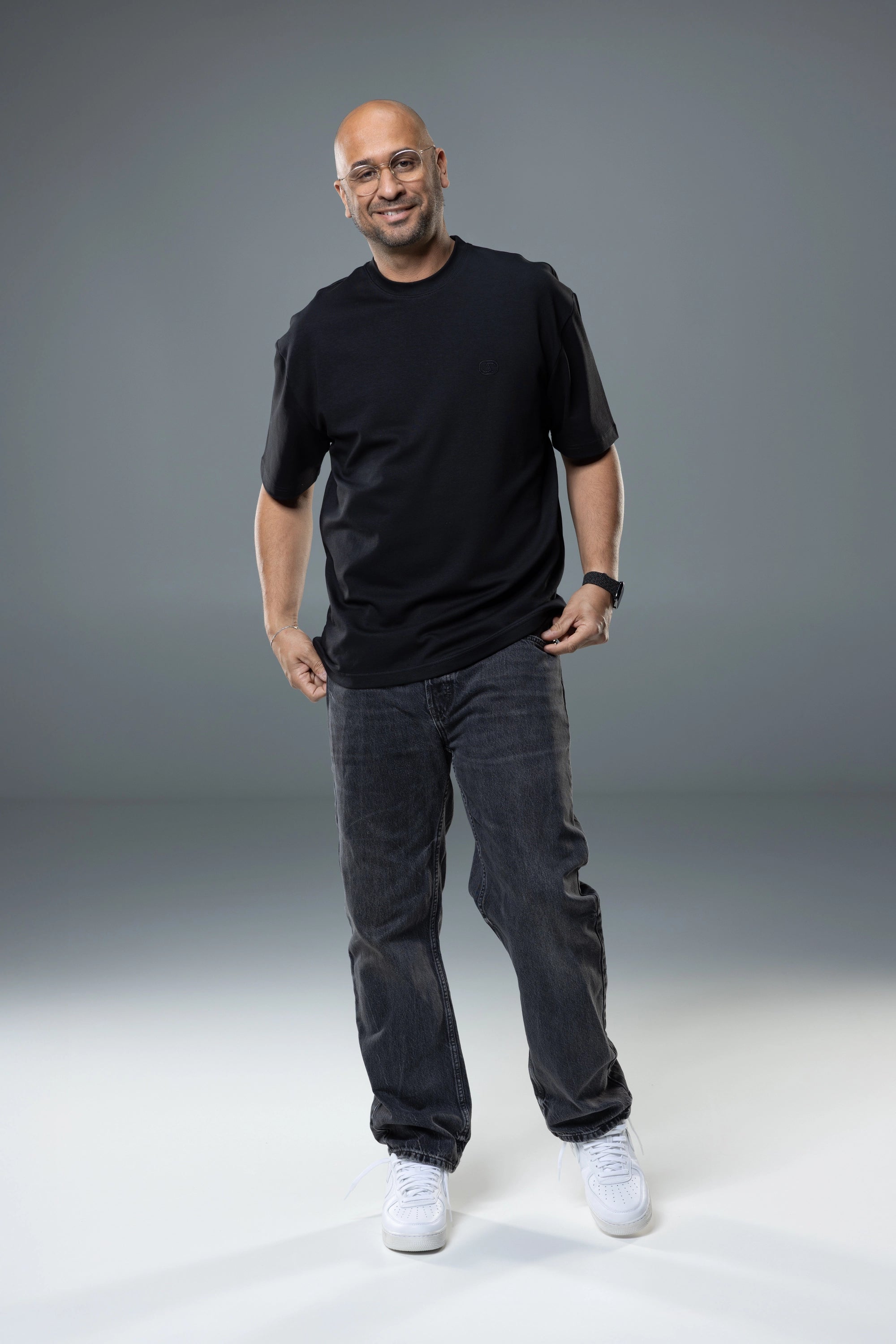 T-SHIRT BLACK