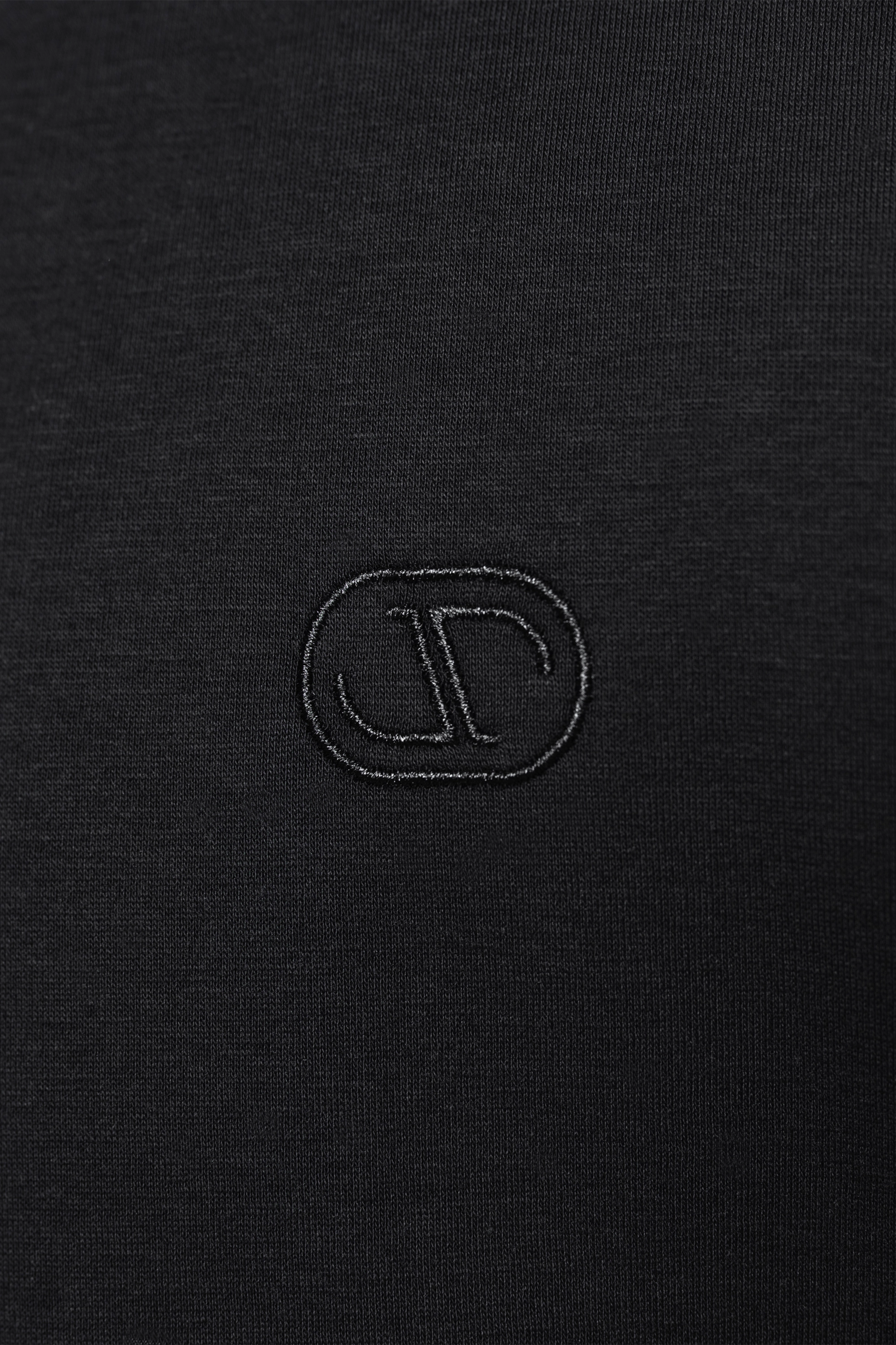 T-SHIRT BLACK